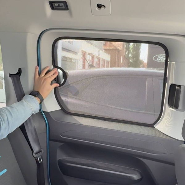 Preview: Sonnenschutz SunClip Ford Tourneo Connect (SK) mit Ausstellfenster 05.2022-