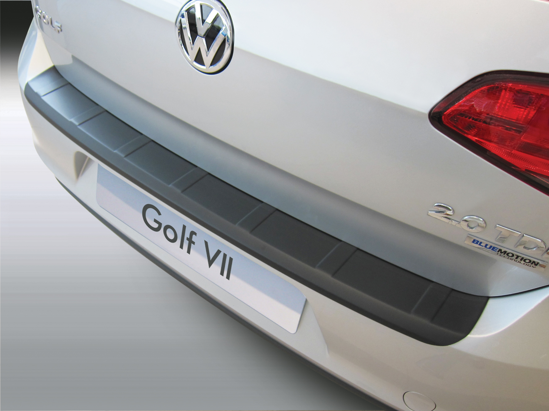 Rearguard Bumper protection VW Golf 7 VII (AU) 11.2012-11.2019 (ripped)