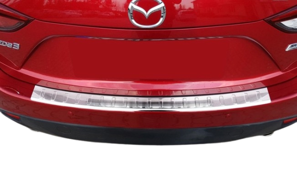 Edelstahl Ladekantenschutz Mazda 3 BM