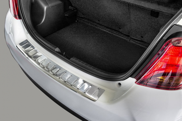edelstahl ladekantenschutz Toyota Yaris XP13