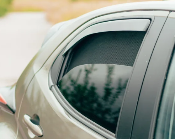 Car shades Sonnenschutz Toyota Yaris XP21 Tür hinten