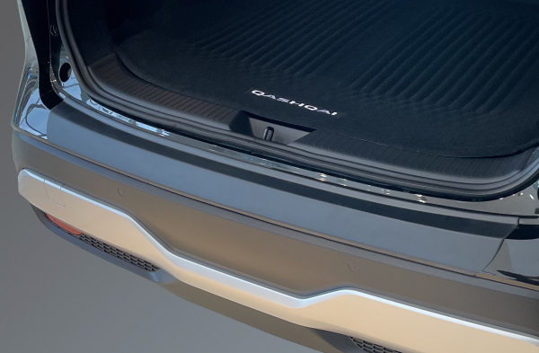 Rearguard Bumper protection NISSAN Qashqai J12 inside